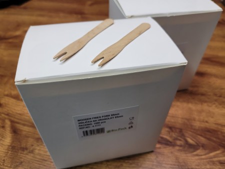 č.8350 Dřevěná vidlička na hranolky 8,5cm balení 1000 ks 180,60 Kč